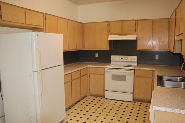 Building Photo - 2802 Edgefield St