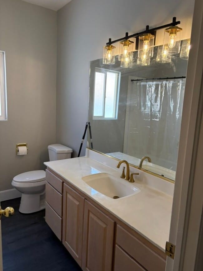 Building Photo - Furnished Home in Sante Fe Vistas- Short T...