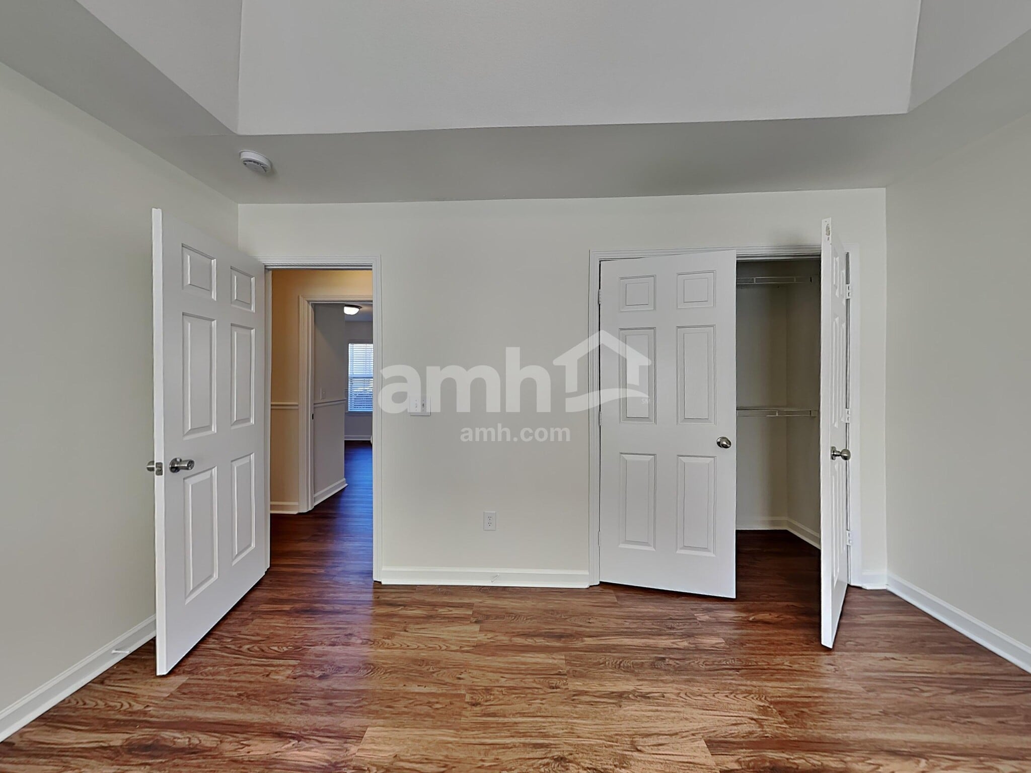 Building Photo - 108 River Watch Dr