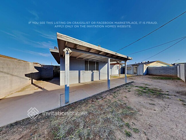 Building Photo - 162 E Grove Ave