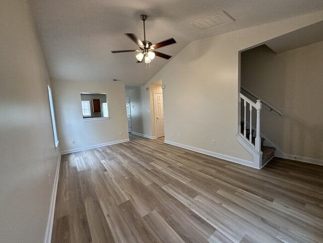 Building Photo - 606 Springwood Dr