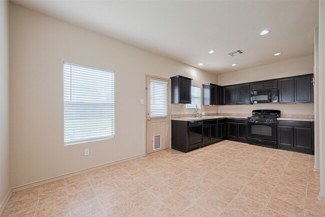 Building Photo - 1810 Emerson Ridge Dr