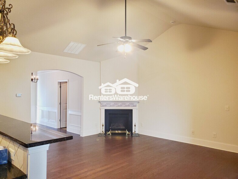 Building Photo - 4865 Roseman Trail