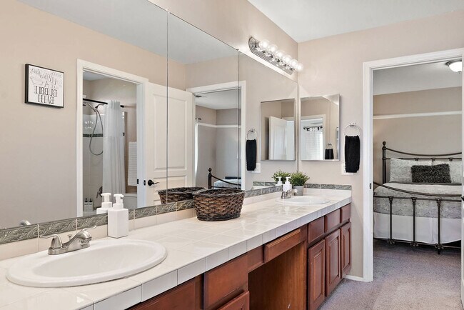 Building Photo - 4123 S Adelle