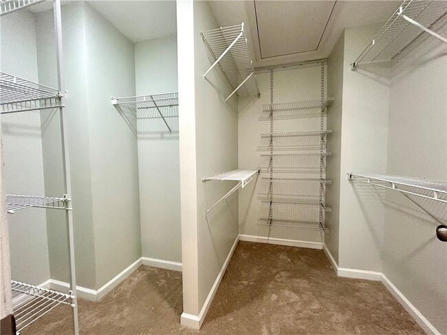 Building Photo - 4692 Wehunt Commons Dr