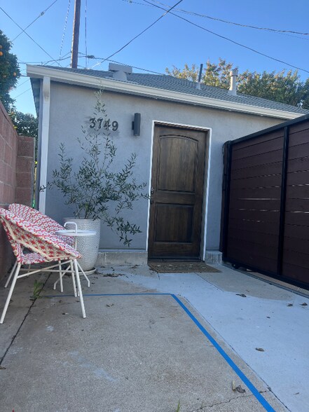 Building Photo - 3749 Hillcrest Dr