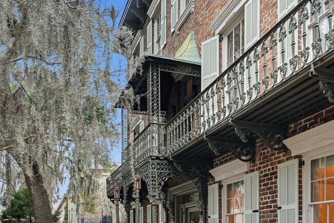 Building Photo - 124 E Mc Donough St