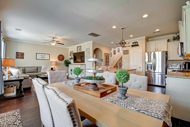 Building Photo - 31819 Chapel Rock Ln