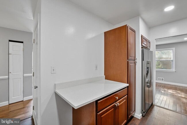 Building Photo - 10802 Blossom Ln