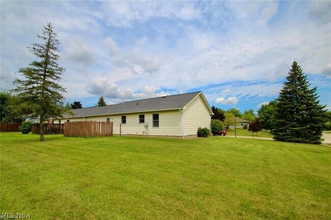 Building Photo - 300 Northland Dr