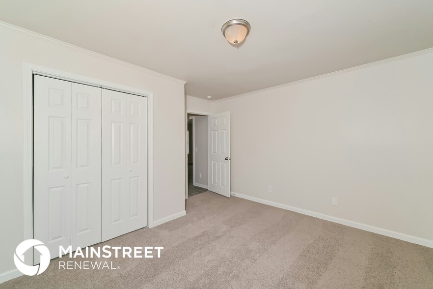 Building Photo - 10520 Lone Star Way