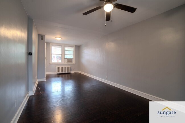 Building Photo - 414 Elrino St