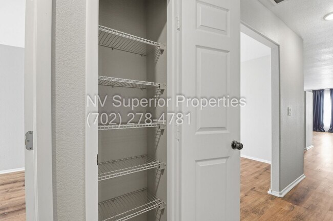 Building Photo - NW North Las Vegas!! Single Story!! No Carpet!! Low Maintenance Desert landscape front and back!!