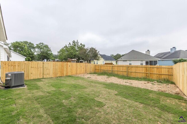 Building Photo - 106 Leisure Pointe Rd