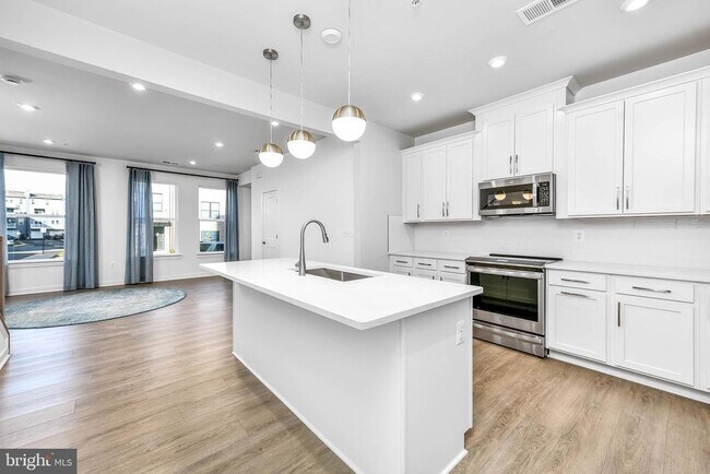 Building Photo - 4627 Olivine Dr