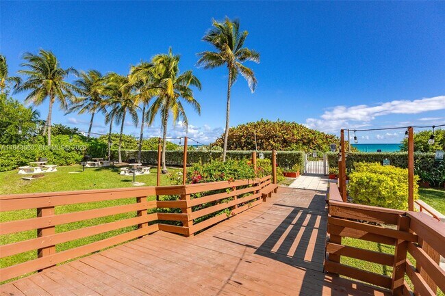 Building Photo - 6767 Collins Ave