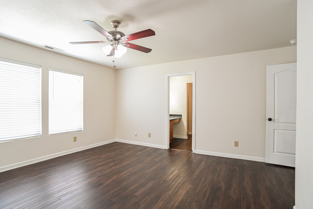 Building Photo - 4532 Stone Mountain Dr