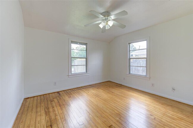 Building Photo - 1823 Tabor St