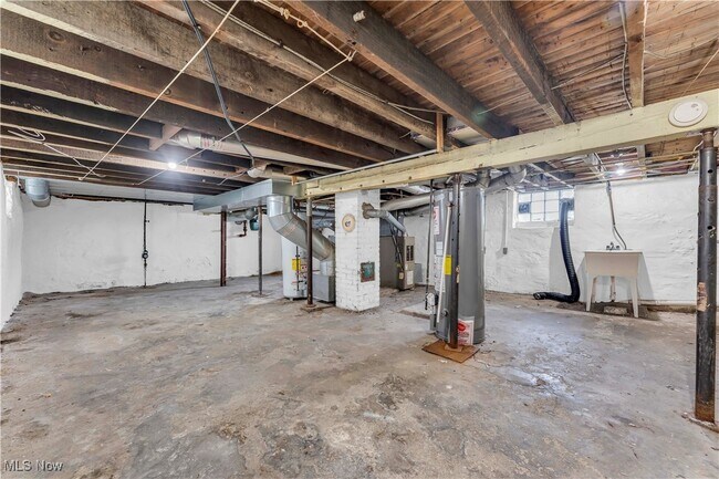 Building Photo - 6247 State Rd