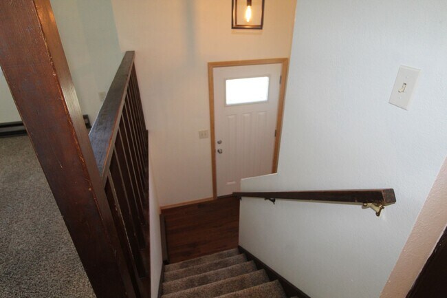 Building Photo - 828 E Gordon Ave
