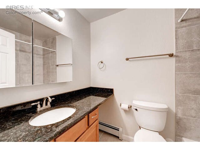 Main Bathroom - 695 Manhattan Drive