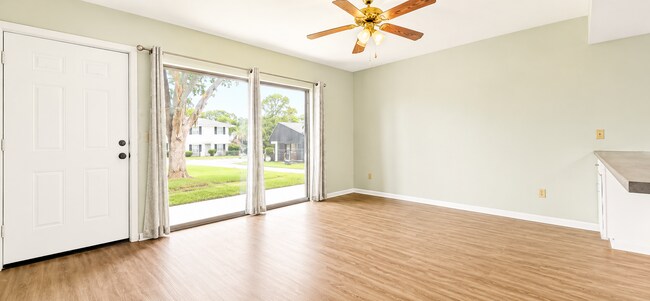 Building Photo - 711 Springer Dr