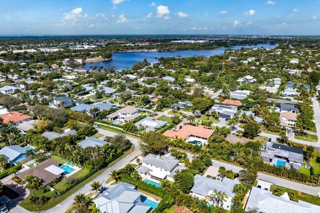 Building Photo - 518 Gardenia Terrace