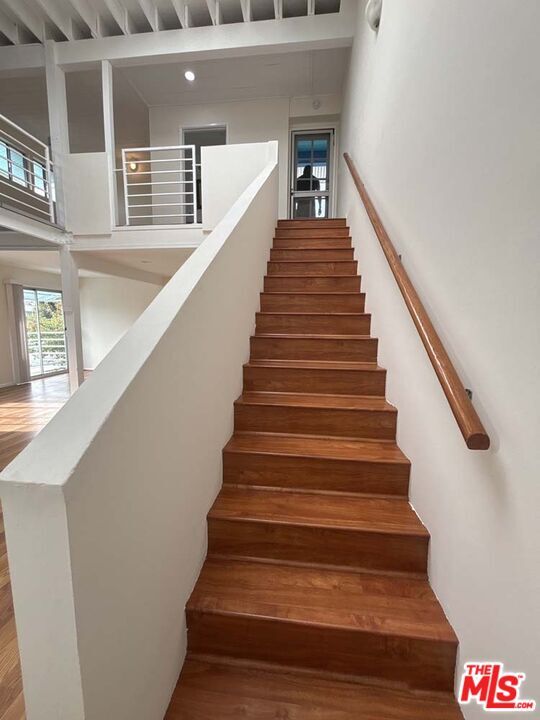 Building Photo - 915 Broadway St