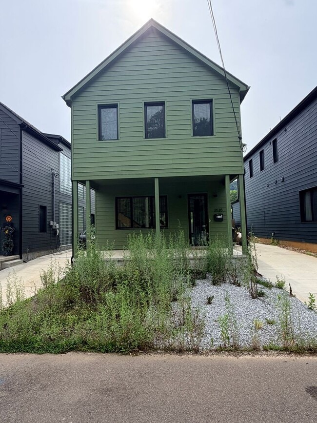 Building Photo - 3535 Oswald St