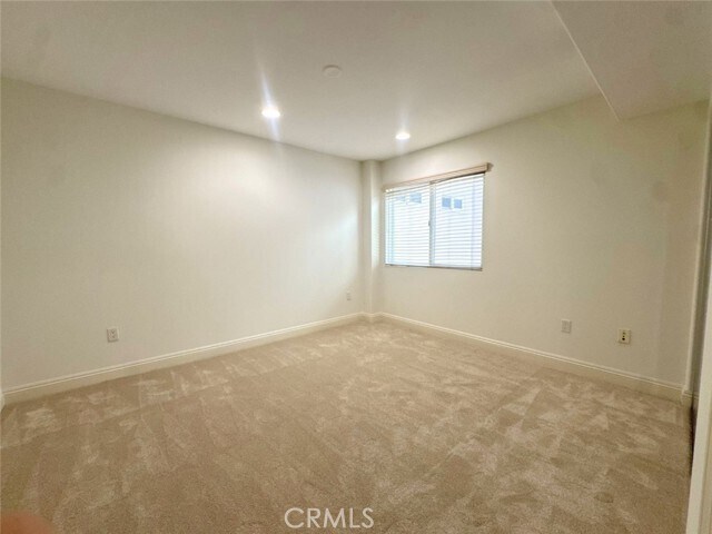Building Photo - 5401 Morella Ave