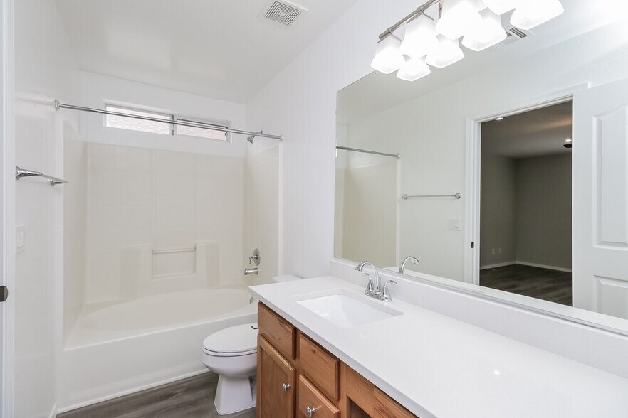 Building Photo - 4890 E Shapinsay Dr