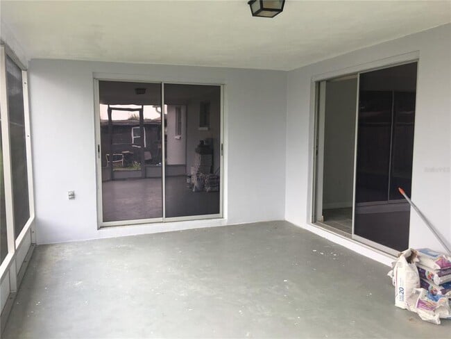 Building Photo - 3633 Cockatoo Dr