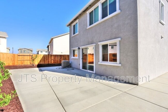 Building Photo - 8312 Whippersnapper Way