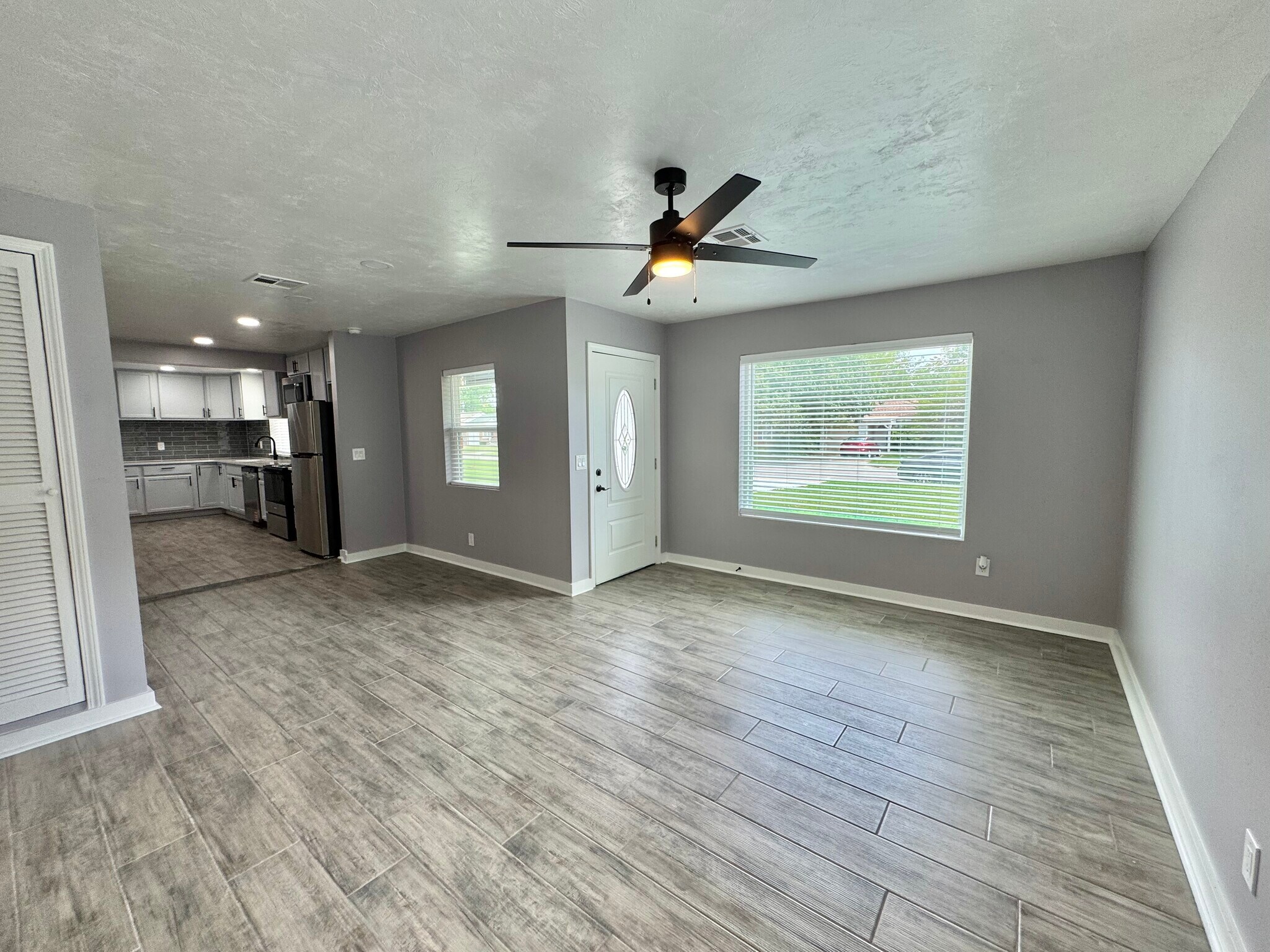 Building Photo - 2144 Westchester Dr