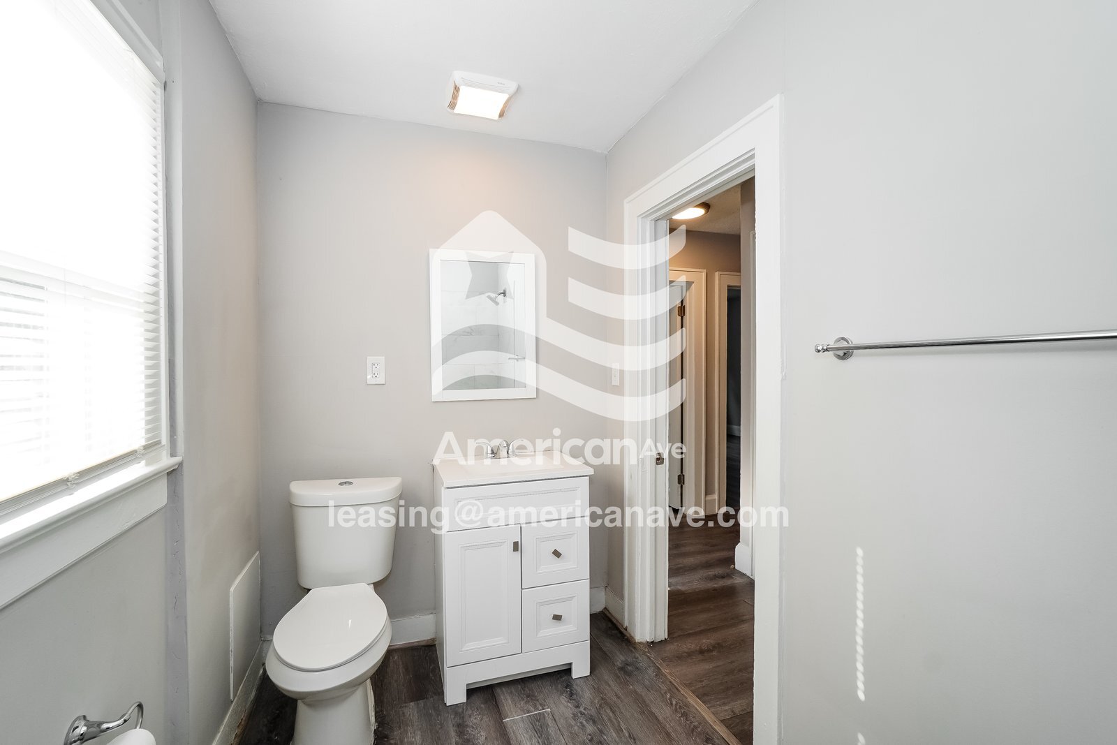 Building Photo - 985 Delia Ave