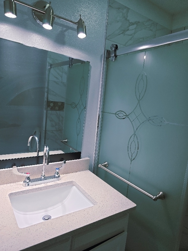 Building Photo - 3212 E Henry Ave