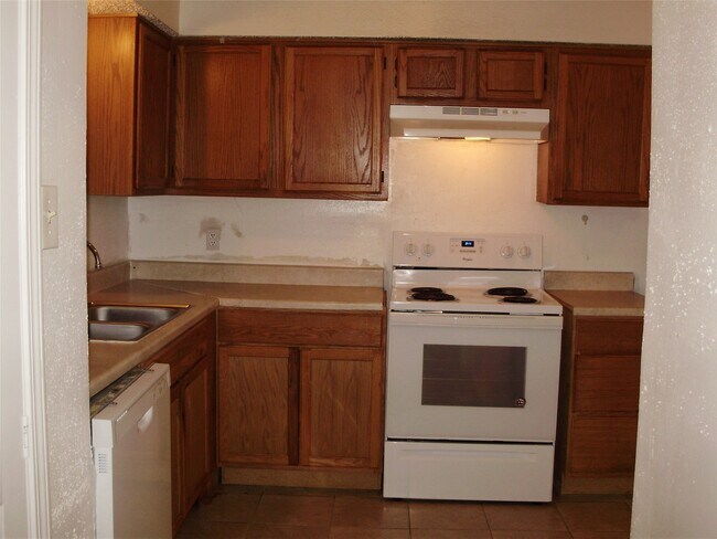 Building Photo - 2107 Shiveley Cir