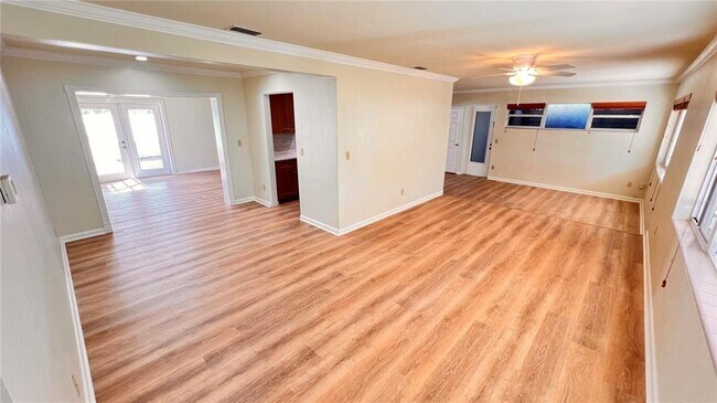 Building Photo - 1516 Dove Dr