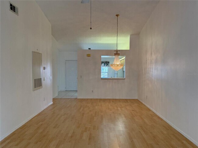 Building Photo - 13801 Timberland Dr