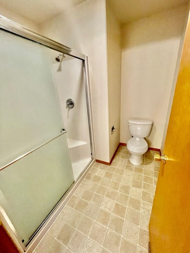 Building Photo - 3bed/2bath Rancher Style Home in Post Falls