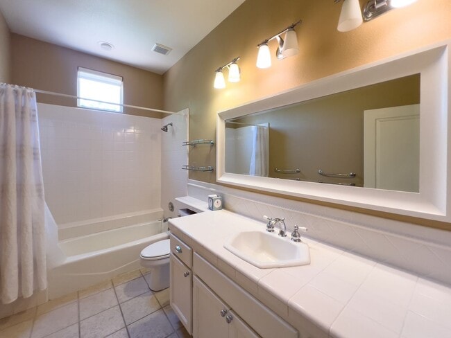 Building Photo - Gorgeous three bedroom North Napa home wit...