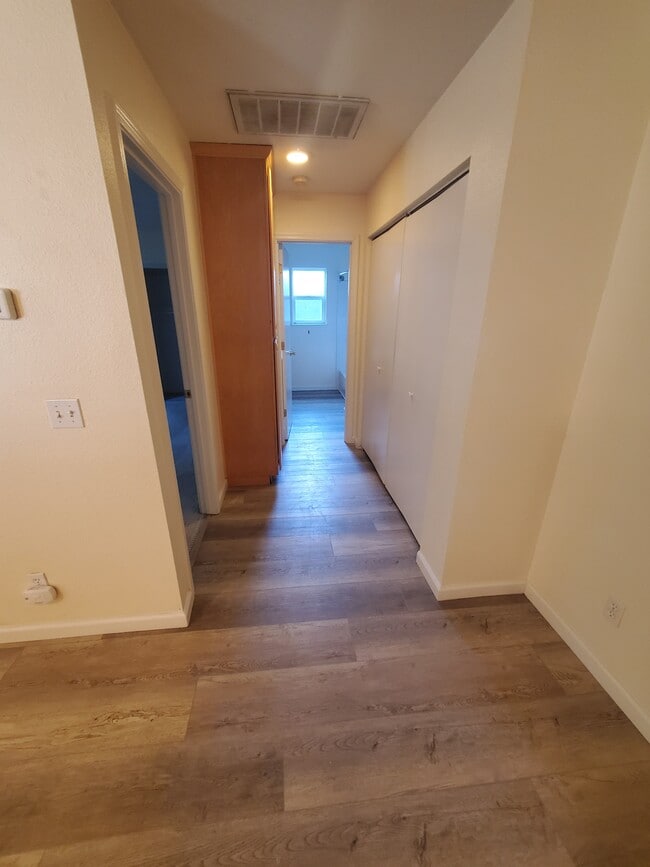 Building Photo - 5817 Keyntel St