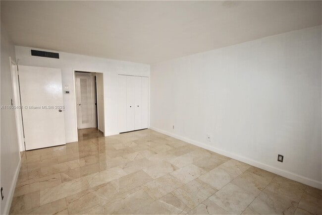 Building Photo - 5161 Collins Ave