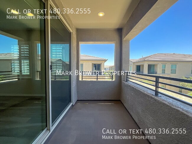 Building Photo - 761 E Furness Dr