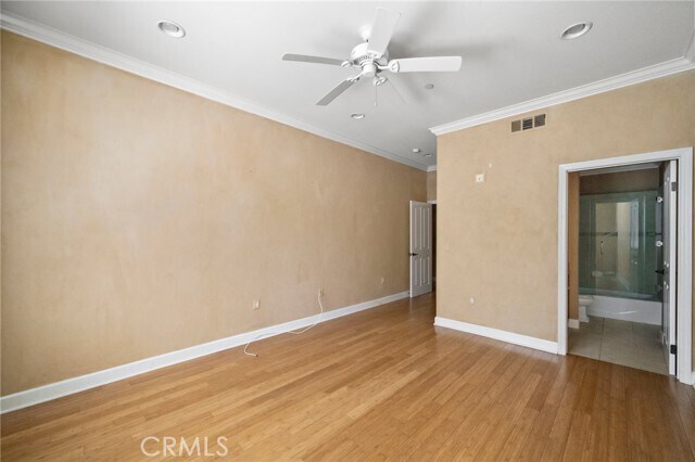 Building Photo - 6001 Crescent Park E