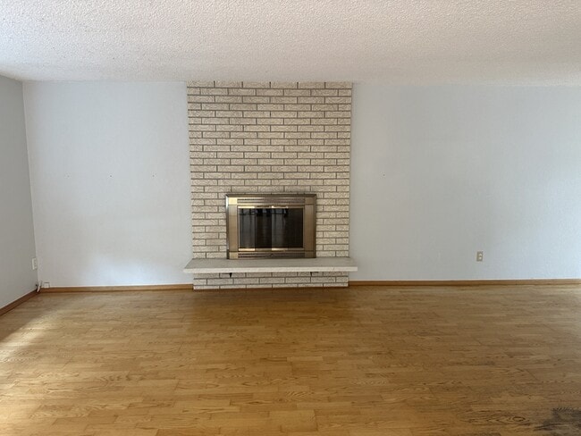 Building Photo - 12914 NE 136th St