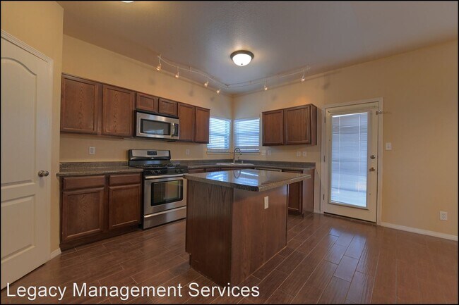 Building Photo - 4 br, 2.5 bath House - 11233 Red Barrel