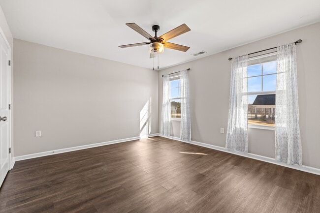 Building Photo - 507 Brushford Ln