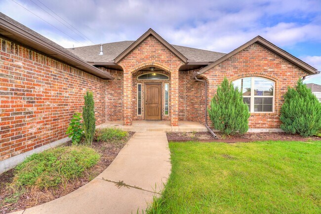 Building Photo - AVAILABLE THE END OF APRIL! 3 OR 4 BDRM, 2 BATHRM, 2 CAR & STORM SHELTER