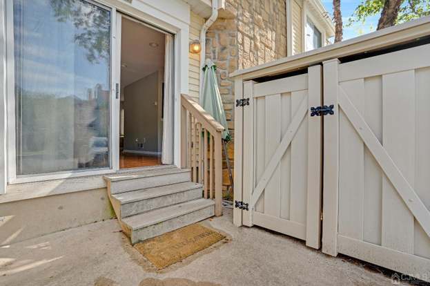 Building Photo - 1090 Schmidt Ln